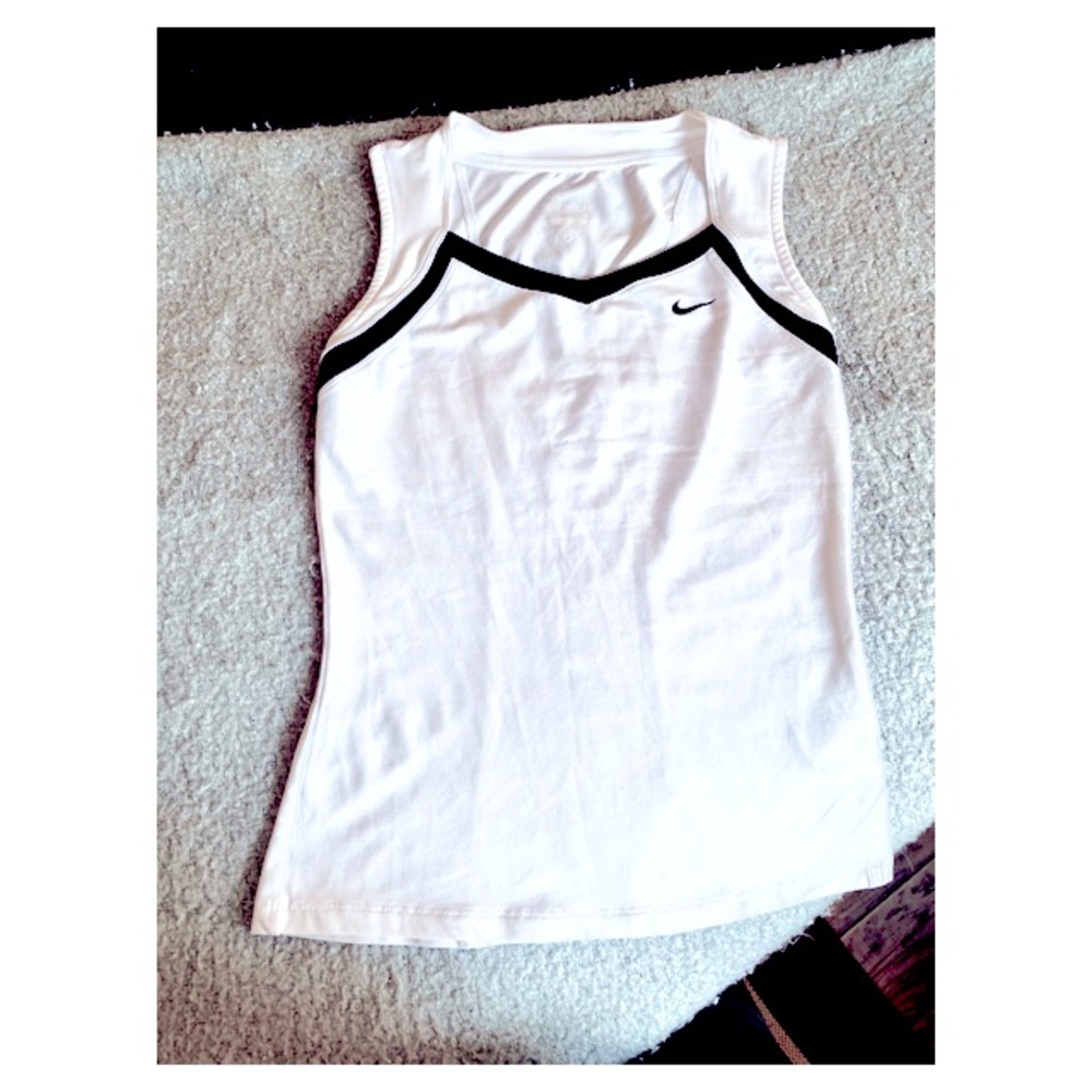 [NIKE] Dri-Fit Women’s Tennis Tank w/ Black Border